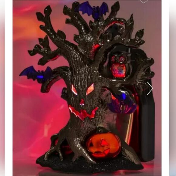 MONSTER TREE HALLOWEEN NIGHTLIGHT WALLFLOWERS FRAGRANCE PLUG Bath & Body Works - Picture 4 of 4